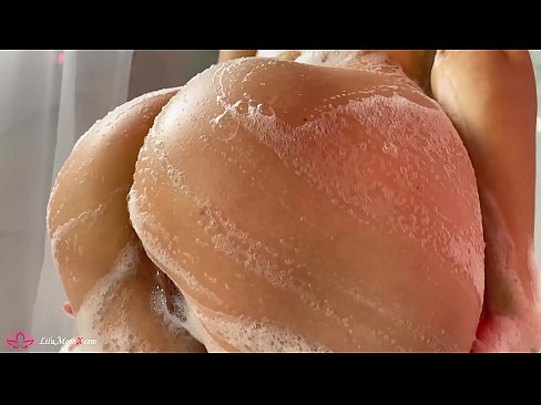 ❤️ Une brune masturbe sa chatte avec un vibrateur jusqu'à un orgasme intense sous la douche. ❤❌ Porno beau at us