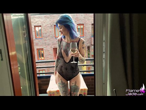 ❤️ Fille énorme suçant à pleine bouche et baisant passionnément sous le ciel ouvert ❤❌ Porno beau at us